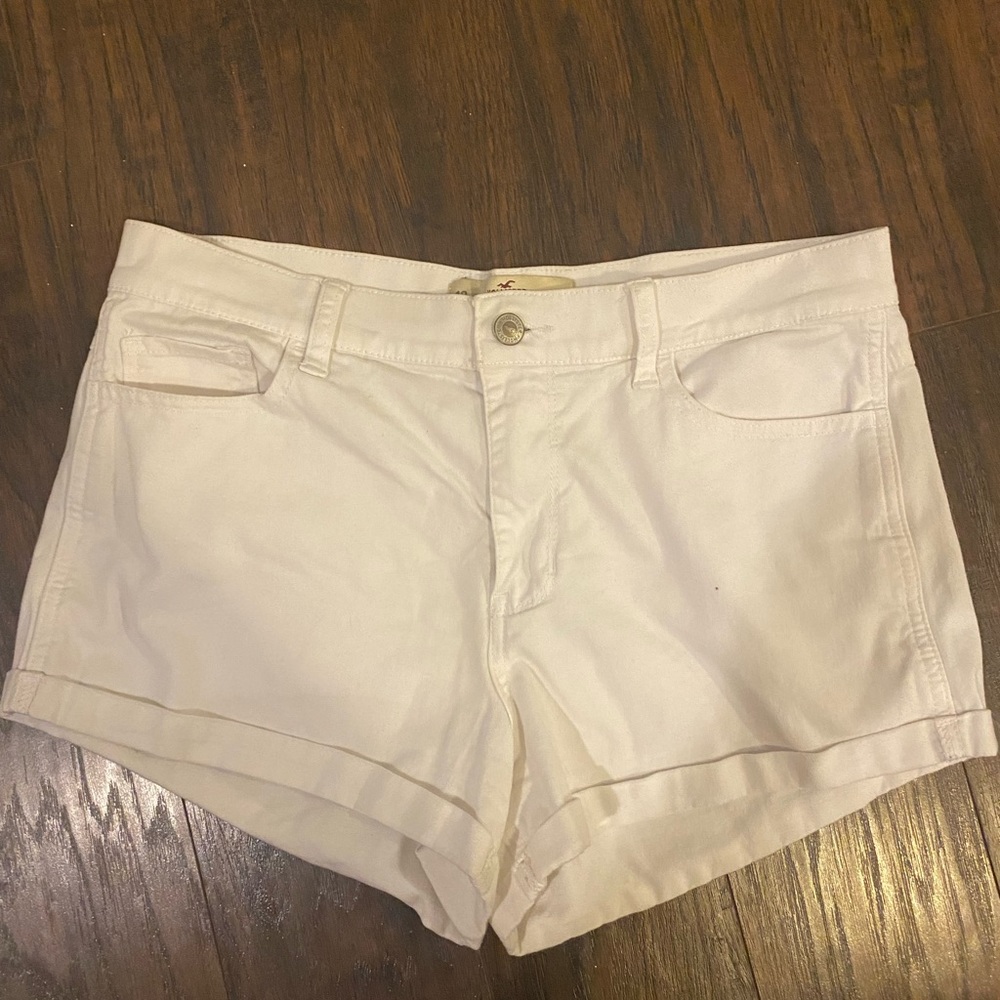 women’s size 13 white high-rise holister denim shorts